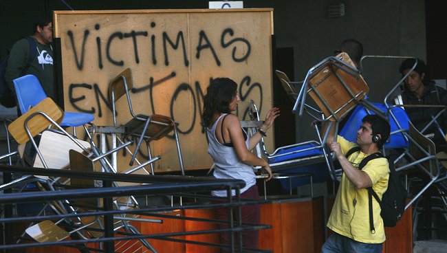 Alumnos de la Universidad del Mar: 