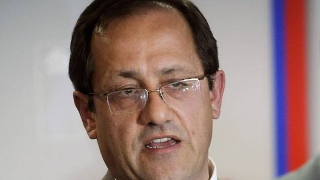 Beyer llamó a alumnos a 