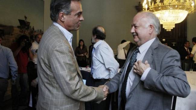 Teillier rechazó críticas de Ignacio Walker: Son palabras 