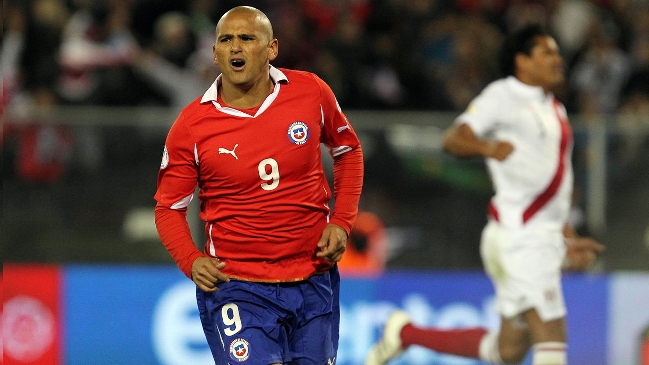 Humberto Suazo es uno de los 50 goleadores del Siglo XXI