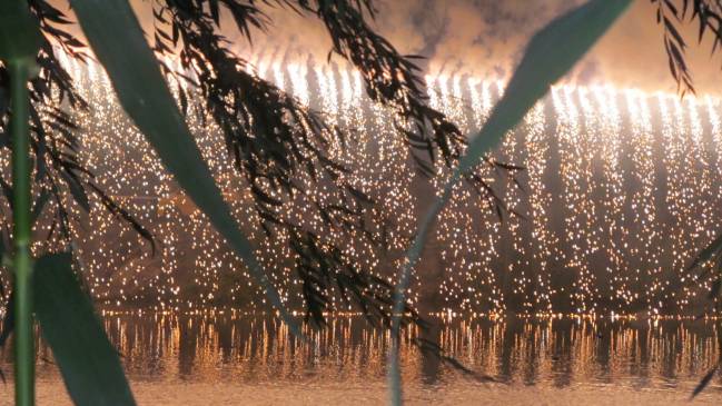 Talca recibió el Año Nuevo con festival pirotécnico sobre el Río Claro