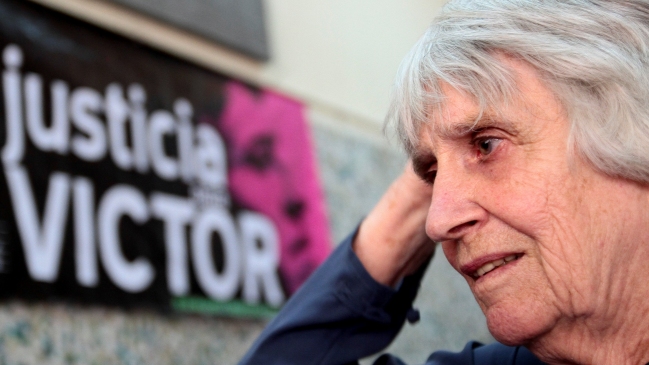 Viuda de Víctor Jara: A sus 80 años, estaría en todas las marchas con los estudiantes