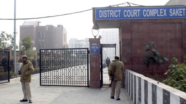 Amigo de la joven india que murió tras ser violada: Nadie se detuvo a ayudar