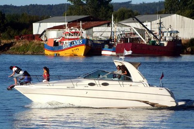 Una mujer falleció tras volcamiento de lancha en Valdivia