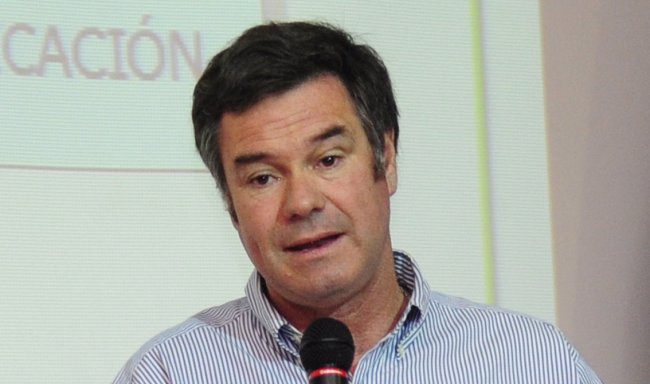 Manuel José Ossandón: La centroderecha está como en un refrigerador, congelada