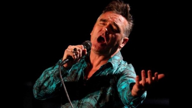 Morrissey: A los Beckham los arrastraría y golpearía por insoportables