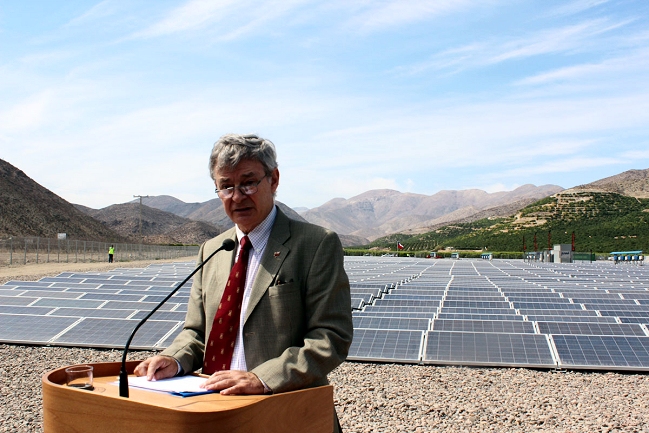 Ministro de Energía inauguró planta solar 