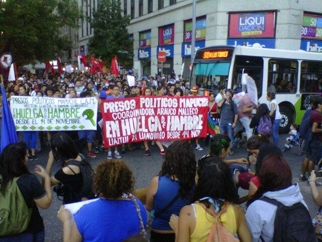 Organizaciones marcharon para pedir la liberación de los presos mapuche