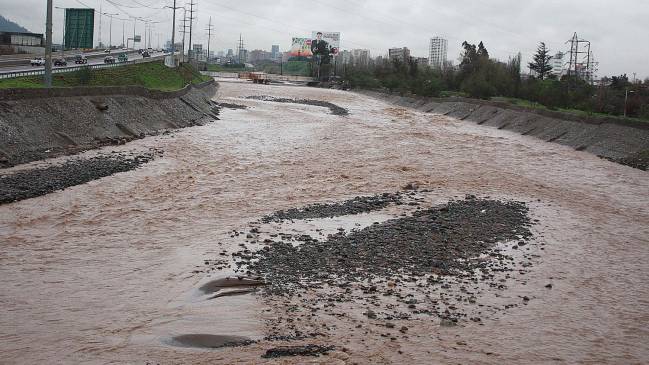 Encuentran cuerpo sin vida en el Río Mapocho