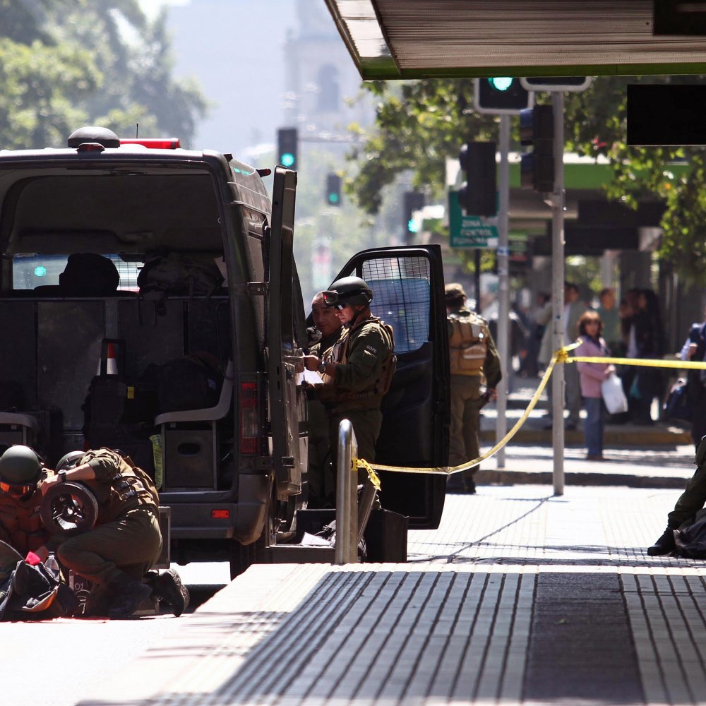 GOPE, alertado por una amenaza de bomba, detonó caja de excremento