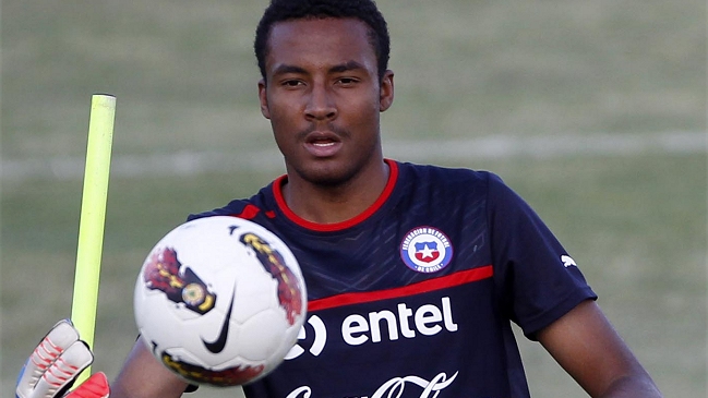 Lawrence Vigoroux tendrá su oportunidad de defender el pórtico de Chile ante Paraguay