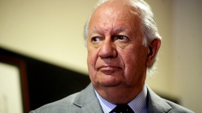 Ricardo Lagos reprochó suma urgencia a 