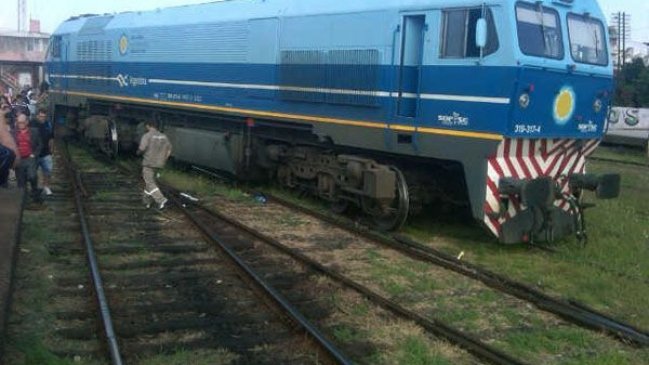 Locomotora descarriló en la estación de trenes Once de Buenos Aires
