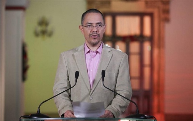 Ministro venezolano: Chávez está vivo y dando una batalla