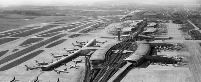 Centenares de vuelos fueron cancelados a causa de la nieve en París