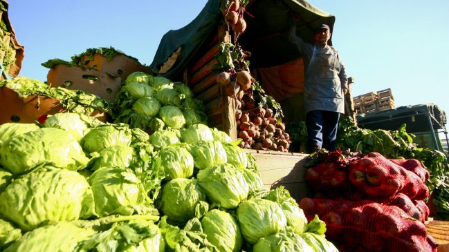 Productores de la fruta piden al Gobierno intervenir el dólar