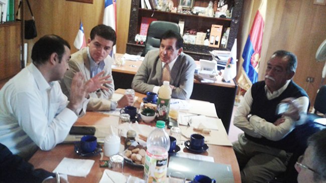 Alcaldes denunciaron abandono de obras en construcción de ruta que une Melipilla y Rapel