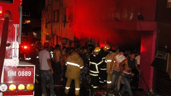 Licencia de funcionamiento de discoteca en Brasil estaba vencida desde agosto