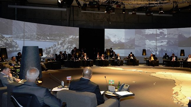 Resumen del fin de semana: La Cumbre Celac, la reunión Piñera-Castro y más