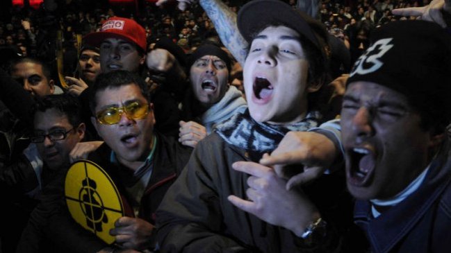 Intendencia aumentará fiscalización a centros nocturnos de Santiago tras tragedia en Brasil