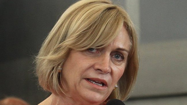 Ministra Matthei: Marta Isasi es ignorante y miente