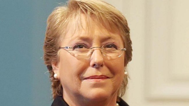 Encuesta CERC y elección presidencial: Bachelet obtiene un 56 por ciento de apoyo y Golborne 25