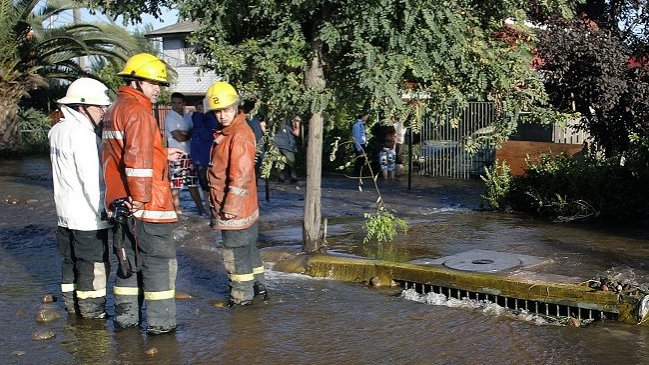 Superintendencia investigará si Aguas Andinas realizó mantención de matriz rota en Puente Alto