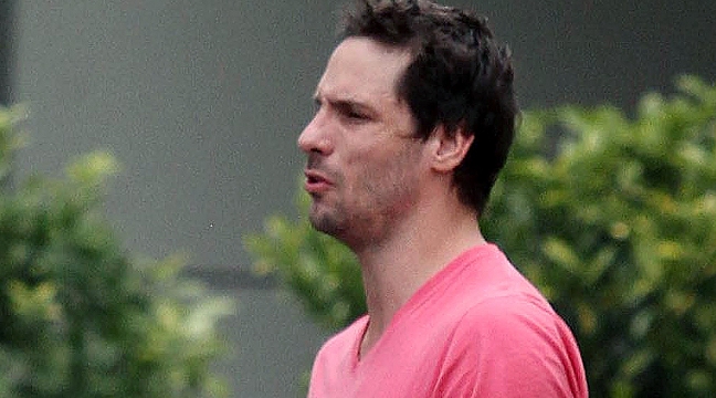 Gonzalo Valenzuela firmó por dos años con TVN