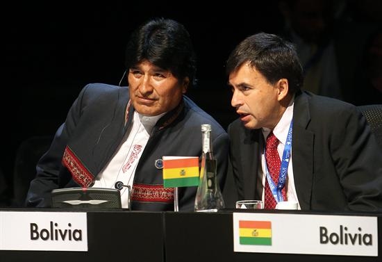 Bolivia: Contrabando de vehículos pone en tela de juicio a los carabineros chilenos