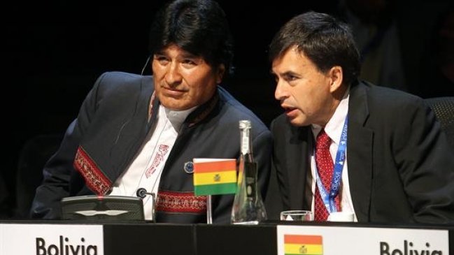 Bolivia: Contrabando de vehículos pone en tela de juicio a los carabineros chilenos