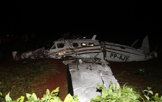 [fotos] Cinco Muertos Al Caer Avioneta En Brasil Cooperativa Cl