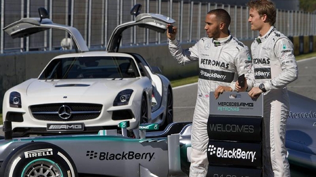 Lewis Hamilton durante la presentación de Mercedes: 