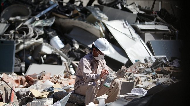 A 37 aumentó cifra de fallecidos tras explosión en edificio de Pemex