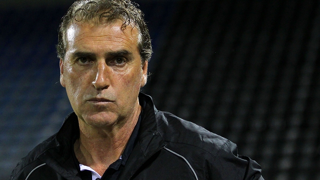 Jorge Pellicer se mostró preocupado por nivel de Huachipato de cara a la Libertadores