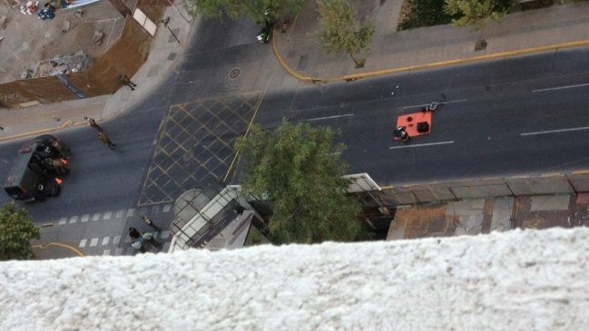 Presunto artefacto explosivo movilizó al GOPE a calle Santa Isabel