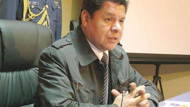 Ordenan encarcelar a ex jefe naval boliviano por compra irregular de barcazas