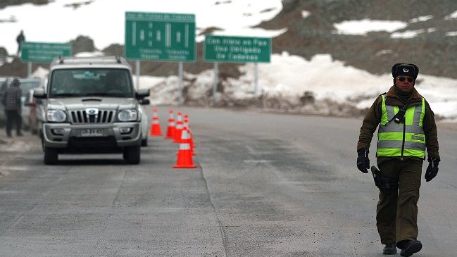 Aludes en lado argentino obligaron a cerrar el Paso Los Libertadores