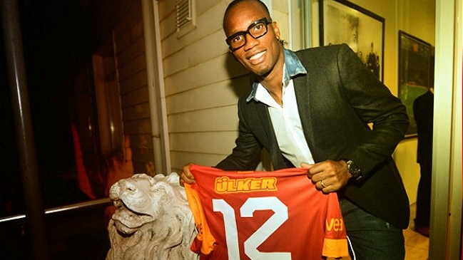 Didier Drogba en su llegada a Turquía: 