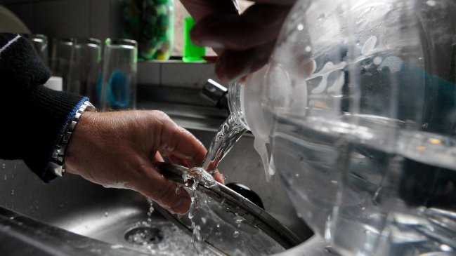 Alcaldes de la RM emplazaron a Aguas Andinas a tomar medidas para futuras emergencias