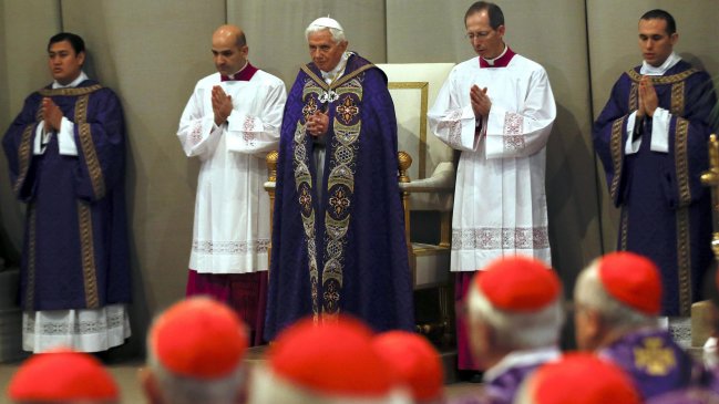 Benedicto XVI se reunió con sus sacerdotes de Roma para despedirse