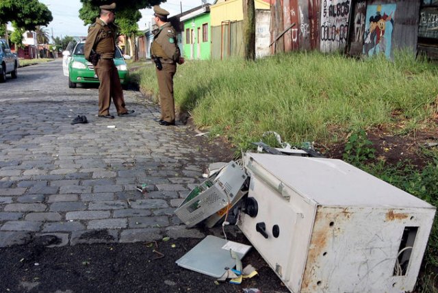 Delincuentes robaron cajero automático fuera de servicio