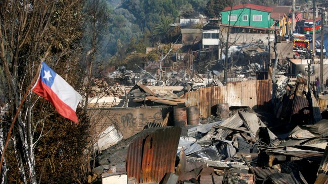 Fiscalía no descarta que menores de edad iniciaran el incendio en Valparaíso