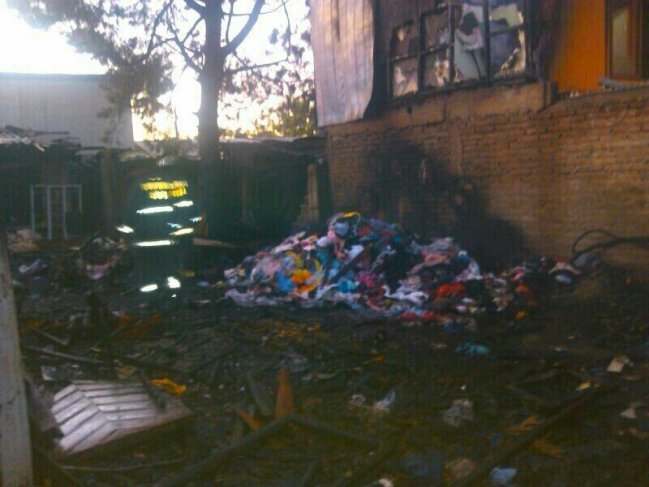 Incendio dejó a 14 personas damnificadas en Peñalolén