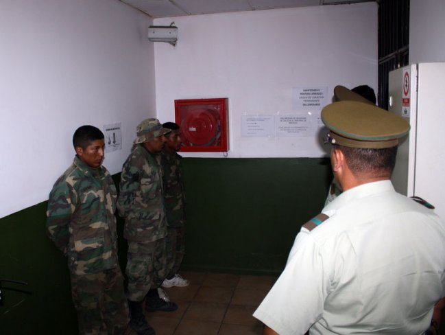 Ballesteros pidió esperar resolución de tribunales en caso de soldados bolivianos