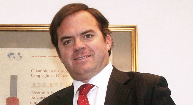 Matías Walker: La estrategia de Golborne es bastante pobre