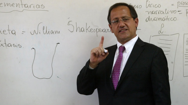 Ministro Beyer no descartó investigación contra Universidad SEK