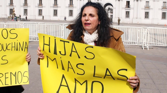 Periodista interpuso recurso contra el Sename por sus hijas adoptivas haitianas