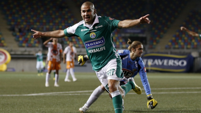 Audax Italiano consiguió en la agonía su primera victoria en el Campeonato 2013