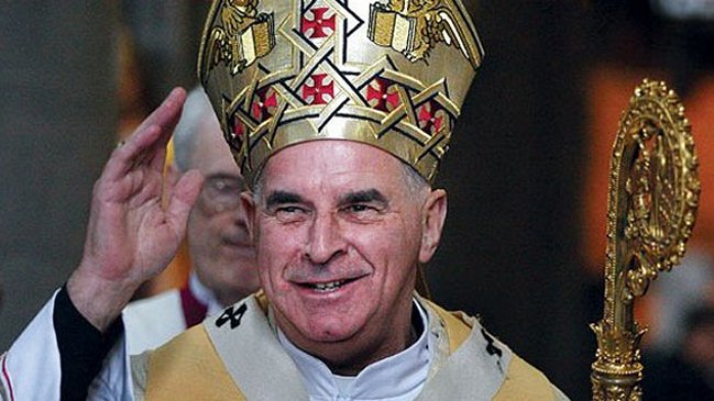 Renunció cardenal católico tras acusaciones de conducta indebida