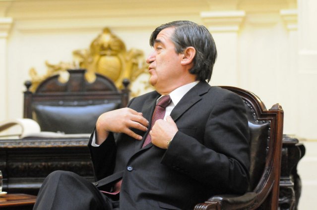 Camilo Escalona: Creo que Michelle Bachelet va a ser candidata